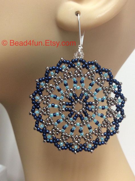 Beaded Jewelry Patterns Free, Earrings Name, Seed Beaded Earrings, Simple Beaded Necklaces, Seed Bead Bracelet Patterns, Beading Loom, Mandala Earrings, Ear Art, Beautiful Beaded Jewelry