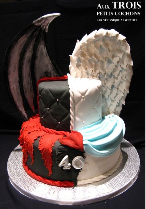 Tarta Ángel y Demonio. Será que una parte no engorda y la otra si? Gothic Cake, Angel Demon, Angel Cake, Crazy Cakes, Unique Cakes, Halloween Cakes, Fancy Cakes, Fondant Cakes, Pretty Cakes