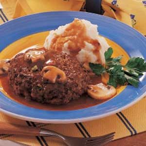 Blue Plate Beef Patties. I have been making these since the recipe came out in the 2000 Taste of Home Cookbook, with 2 small changes, I use oatmeal instead of bread crumbs & I add more horseradish. My family loves them! Beef Patties With Gravy, Blue Plate Special, Beef Patties Recipes, Beef Patties, Seasoned Bread Crumbs, Patties Recipe, Blue Plate, Beef Patty, Small Changes