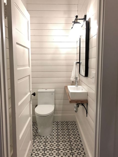 One Room Challenge Week One: Tiny Powder Room Makeover Ideas Small Half Bathrooms, Tiny Powder Rooms, Wc Decoration, Tiny Powder Room, Small Toilet Room, Small Bathroom Sinks, Powder Room Makeover, Bad Inspiration, Powder Room Design