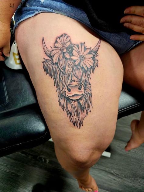 Barbed Wire Women Tattoo, Bull Skulls Tattoo, Country Female Tattoos, Female Country Tattoos, Sunflower Cow Tattoo, Horse Hip Tattoo, Western Mandala Tattoo, Farmer Memorial Tattoo, Highland Cow Tattoos For Women