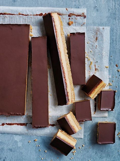 Peanut Butter Twix, Chocolate Caramel Slice, Donna Hay Recipes, Twix Bar, Caramel Slice, Donna Hay, Slices Recipes, Healthy Peanut Butter, Free Meal