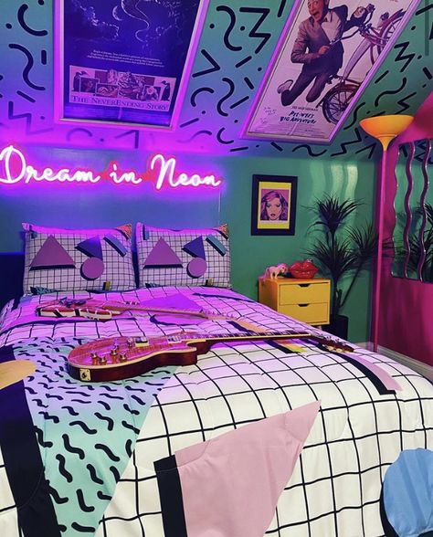 80s Neon Bedroom, 80s Style Bedroom, 80s Themed Bedroom, 80s Aesthetic Bedroom, Neon Bedroom Aesthetic, Bedroom 80s, 80s Room Aesthetic, 80s Bedroom Ideas, 80s Bedroom Decor