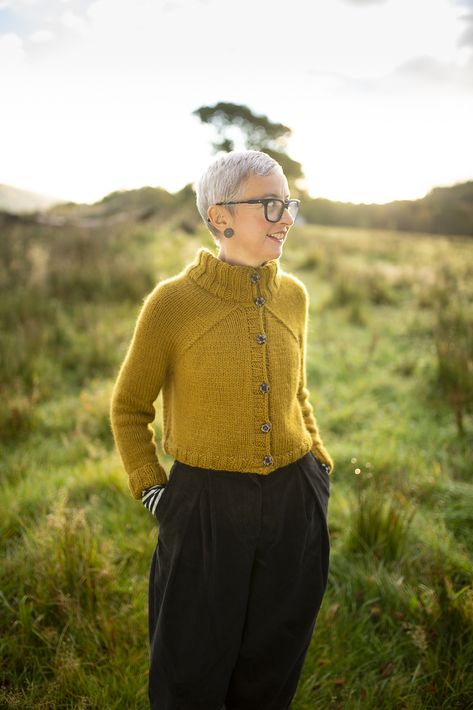 Ravelry: Carbeth Cardigan by Kate Davies Designs Carbeth Cardigan, Kate Davies Designs, Kate Davies, Women Writers, Sweater Knitting, Blue Socks, Knit Picks, Cardigan Pattern, Sweater Knitting Patterns