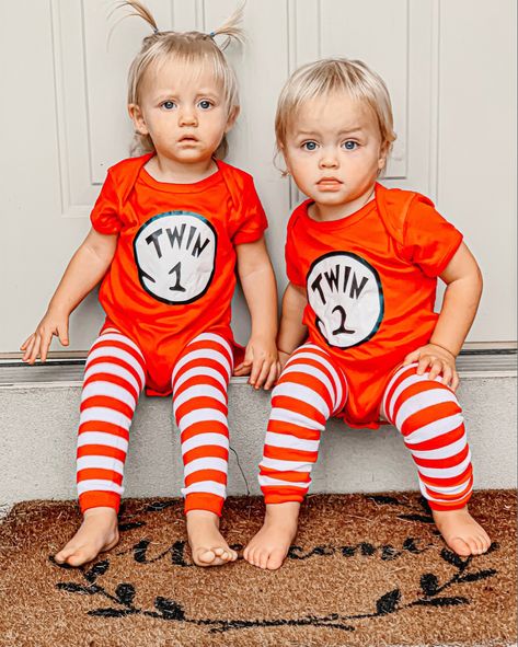 Twin Costumes, Twin Pictures, Twin Halloween, Twin Halloween Costumes, Twin Toddlers, Toddler Halloween Costumes, Future Mom, Family Halloween Costumes, Baby Halloween Costumes