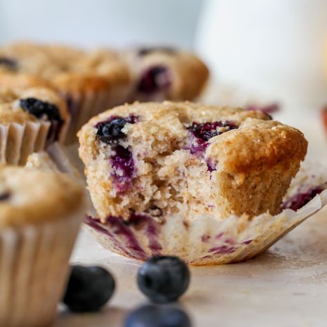 The Best Vegan Blueberry Muffins Healthy Breads, Vegan Blueberry Muffins, Baked Desserts, Cheesecake Oreo, Healthy Blueberry Muffins, Homemade Snickers, Vegan Muffins, Lemon Blueberry Muffins, Healthy Blueberry