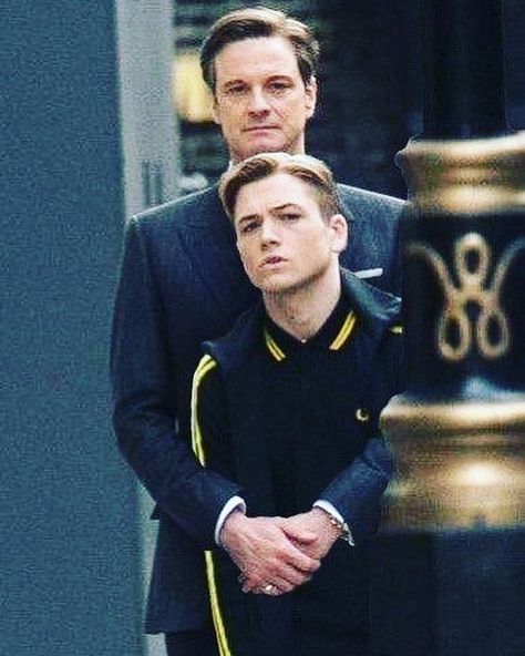 @taron_love19 on Instagram: “I don’t know why Harry/Colin is holding Eggsy/Taron like that but I’m loving it #taronegerton #colinfirth #kingsman #eggsyunwin #harryhart…” Harry And Eggsy Kingsman, Taron Egerton And Colin Firth, Kingsman Eggsy X Harry, Harry X Eggsy Kingsman, Harry Kingsman, Hanna Alström, Merlin Kingsman, Kingsman Suits, Kingsman Harry