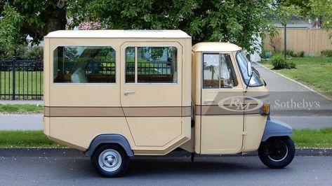 Small Camper Trailers, Vespa Ape, Piaggio Ape, Diy Go Kart, Tricycle Bike, Motorcycles And Scooter, Small Campers, Vespa Lambretta, Electric Tricycle