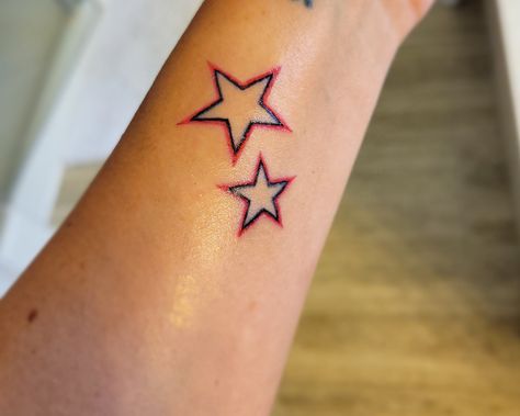 Hot pink star tattoo - inner wrist tattoo Red And Black Star Tattoo, Pink Star Tattoo, Hot Pink Tattoo, Star Wrist Tattoo, Red Star Tattoo, Inner Wrist Tattoo, Pink Tattoo Ink, Black Star Tattoo, Star Tattoo On Wrist