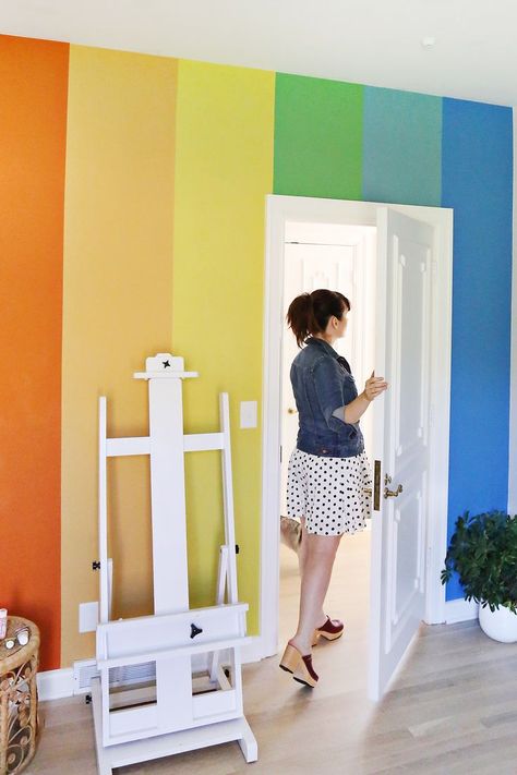 OMG rainbow wall DIY! Working with /unfolded_/ Chalk Paint Vertical Rainbow Wall, Rainbow Stripe Wall Paint, Rainbow Wall Diy, Accent Wall Kids Room, Statement Wall Ideas, Rainbow Accent Wall, Colorful Accent Wall, Rainbow Stripe Wall, Rainbow Kids Room