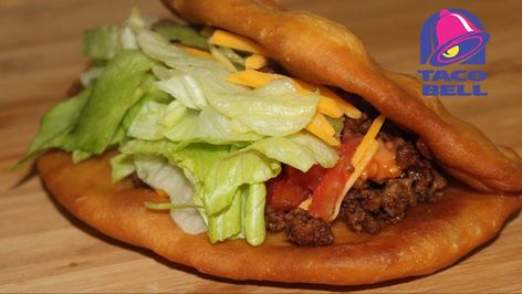 Taco Bell Chalupa Recipe, Homemade Chalupa, Taco Bell Chalupa, Taco Bell Beef, Homemade Taco Bell, Chalupa Recipe, Taco Bell Recipes, Torta Recipe, Juicy Baked Chicken