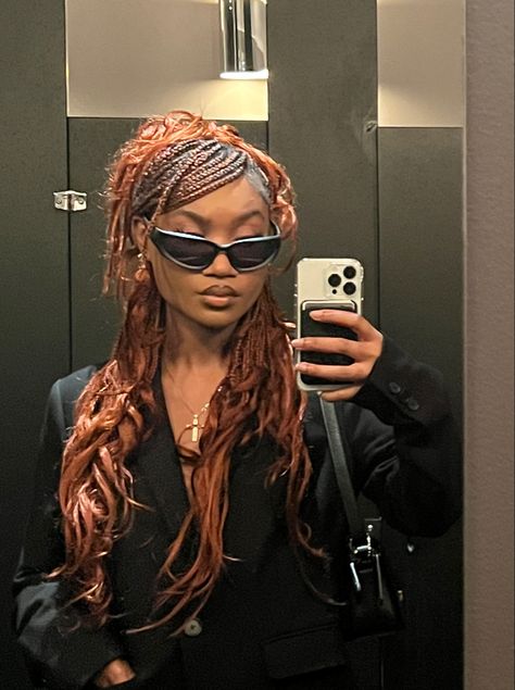 Young black woman with medium brown skin wearing a black blazer with black sunglasses taking a picture with her phone in the mirror. She has ginger colored braid with loose curls on the ends. French Curls Braids Claw Clip, Knotless Braids With Claw Clip, Braids With Claw Clip, Claw Clip Hairstyles Braids, Curl Knotless Braids, French Curl Knotless Braids, Tobi Ojora, French Curl Knotless, Ginger French Curl Braids