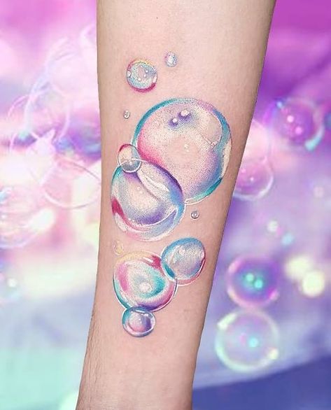 Kat Paine on Instagram: “Bubbles 😊 @callum.phil #tattoo #tattoos #tattoogirl #tattoogirls #tattooday #tattoostudio #tattooed #bubbles #bubbletattoo #lush…” Watercolor Bubbles Tattoo, Ocean Bubbles Tattoo, Bubble Tattoo Ideas, Tattoo Seashell, Reef Tattoo, Ocean Cartoon, Bubble Tattoo, Tattoos Pictures, Cartoon Tattoo