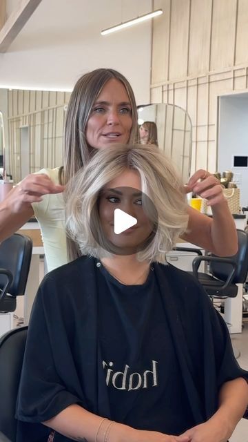 Bob With Volume At Crown, How To Style Bob Hairstyles, Bouncy Bob Haircut, How To Style Short Bob, Bob With Volume, Voluminous Bob, Bouncy Bob, Using Hot Rollers, Hair Pics