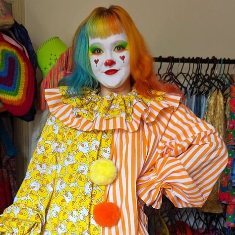 🌈 Shandelion Makes ��🤡 on Instagram: "Edit; SOLD! - 🚨ONE CLOWNSUIT COMMISSION SLOT AVAILABLE🚨 go to my website for all the info/to nab the slot! 🌈 - #handmade #shopsmall #smallbusinessowner #shopsmallbusiness #shoplocal #makeup #clowncore #clown #clowns #clowngirl #clownart #kidcore #rainbow #rainbows #rainbowhair #rainbowfringe #clownfit #outfit #outfitoftheday #ootd #clownruff #kidcoreaesthetic #clownaesthetic #clowncoreaesthetic #dopaminedressing #clowning" 70s Clown Aesthetic, Yellow Clown Aesthetic, Clowncore Header, Colorful Clown Outfit, Deadpool Sona, Clown Aesthetic Outfit, Clown Outfit Aesthetic, Cute Clown Outfit, Clown Core Outfit