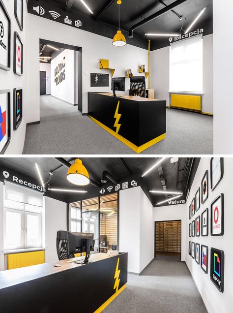 This New Office Interior Uses Wood And Black Frames To Clearly Define Spaces Off White Kitchen, Off White Kitchen Cabinets, Gym Design Interior, Dresses Office, Home Vibes, Don Pedro, Modern Office Interiors, Gym Interior, Office Designs