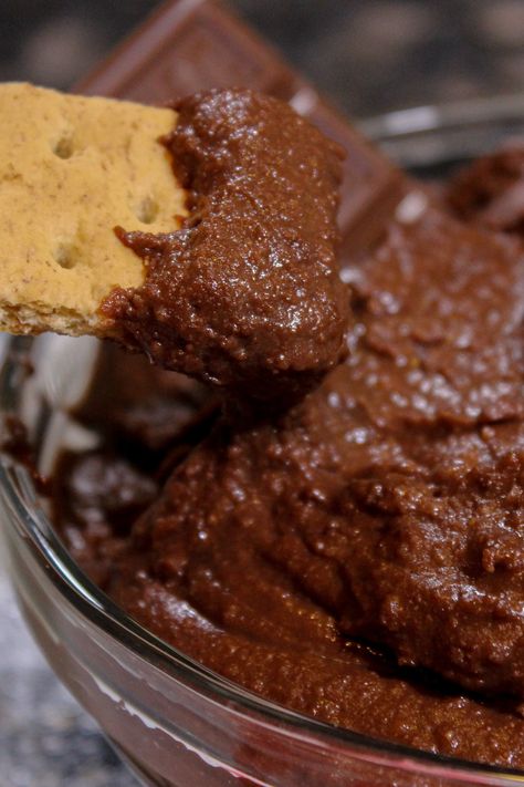 Protein Brownie Batter Dip Protein Dough, Brownie Batter Dip Recipe, Protein Brownie Batter, Brownie Batter Dip, Black Color Hairstyles, Protein Brownie, Dessert Hummus, No Bake Recipe, Color Hairstyles