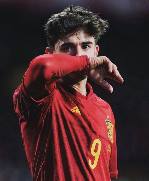 Spain National Football Team, Soccer Baby, Cute Football Players, Soccer Boyfriend, Adidas Wallpapers, Pablo Gavi, Barcelona Soccer, Barcelona Football, Football Icon