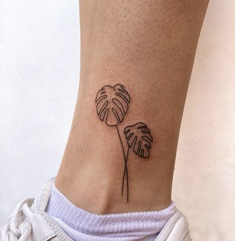 Mini Plant Tattoo, Plant Lady Tattoo, Monstera Plant Tattoo, Monstera Tattoo, Aa Tattoos, Tropical Tattoo, Flamingo Tattoo, Ear Tattoo Ideas, Fantasy Tattoos