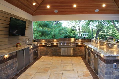 Outdoor Living, Elmhurst IL Backyard Kitchen Ideas, Backyard Aesthetic, Covered Outdoor Kitchens, Luxury Outdoor Kitchen, Kitchen Ikea, Landscaping Backyard, Modern Outdoor Kitchen, Outdoor Kitchen Cabinets, Kitchen Design Layout