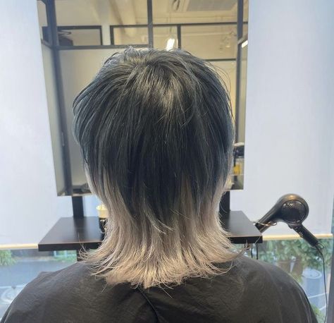 Black Hair Silver Tips, Blonde Hair And Black Underneath, Black And Blonde Hair Straight, Mullet With Blonde Underneath, Mens Black And Blonde Hair, Mullet Dyed Underneath, Blond Tips On Black Hair, Inner Color Hair Short, Inner Dyed Hair