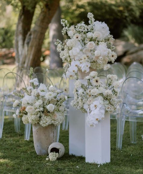 Ceremony Arrangements, Alter Flowers, Wedding Aisles, Wedding Pillars, White Entryway, Ceremony Arrangement, Floral Arch Wedding, Altar Flowers, Aisle Flowers