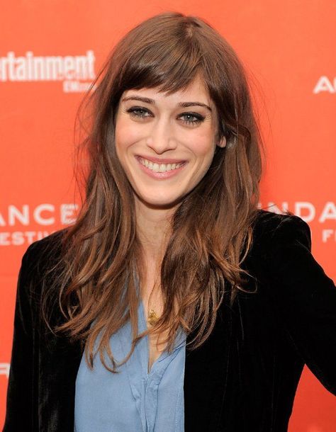 Side Fringe Hairstyles, Short Side Bangs, Lizzy Caplan, Shaggy Haircuts, Short Bangs, Fringe Hairstyles, Long Brown Hair, Long Hair With Bangs, Charlize Theron