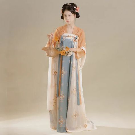 Shop Women's Hanfu Dress & Clothing - Newhanfu 2022 Tang Dynasty Hairstyles, Tang Hanfu, Subculture Fashion, Hanfu Hairstyles, Chinese Traditional Dress, Hanfu Dress, Chinese Hanfu, Tang Dynasty, Chinese Clothing