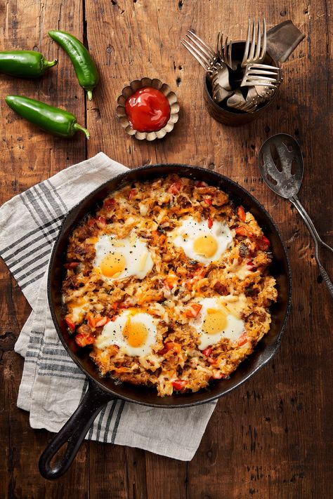 Give this #breakfast skillet a try for your next #brunch moment! Crispy hash browns, perfectly seasoned eggs, all in one skillet for a morning masterpiece that's sure to become a family favourite. #EggsAnytime Seasoned Eggs, Breakfast Shot, Skillet Breakfast, Ways To Cook Eggs, Breakfast Skillet, One Skillet, Beef Casserole Recipes, Hash Browns, Skillet Meals