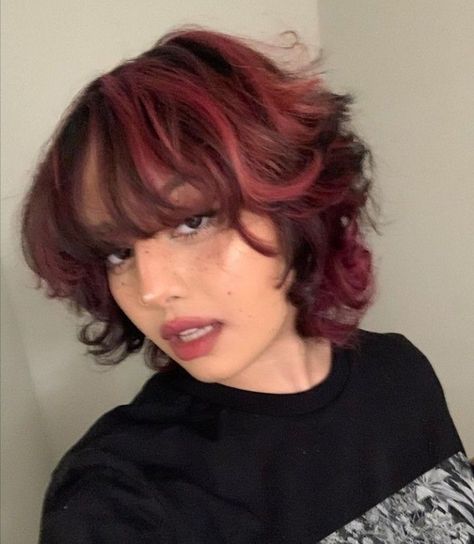 Brown To Pink Balayage, Pink Balayage, Short Dyed Hair, Short Grunge Hair, Red Hair Inspo, Ava Max, Dyed Hair Inspiration, Hair Inspiration Short, Shot Hair Styles