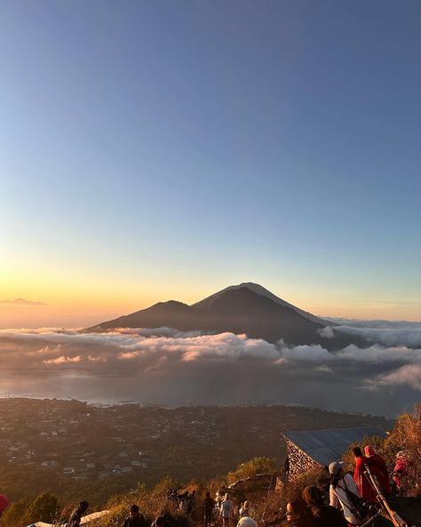 A 3AM Volcano hike 🌋 🥾 #baturvolcanobali #baliindonesia #volcanohike Volcano Hike, Volcano, Bucket List, Bali, Vision Board, Hiking, Travel, Quick Saves