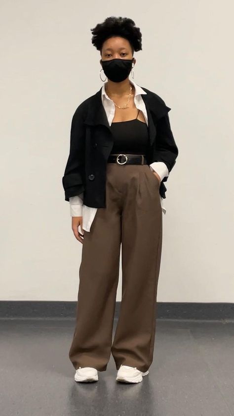 Tomboy Femme Professional, Light Academia Outfit Black Women, Formal Outfits Gender Neutral, Artsy Outfit Black Women, Black Woman Casual Outfits, Earthy Corporate Outfits, Streetwear Office Look, Brown Culottes Outfit, Black Queer Fashion