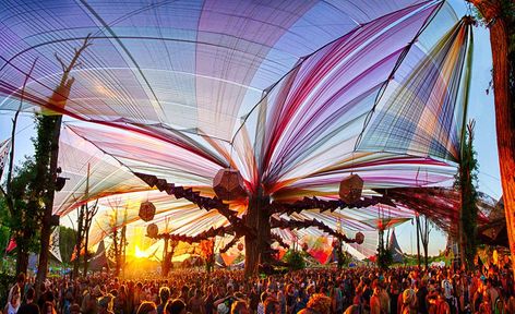 Main Stage Ozora Festival 2016 by scwl on DeviantArt Ozora Festival, Cave City, Paradise City, Friends Travel, Travel Around The World, Installation Art, Worlds Largest, Event Design, Budapest