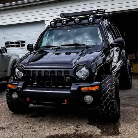 #jeepliberty hashtag on Instagram • Photos and Videos Jeep Patriot Tuning, Jeep Liberty Mods, Jeep Liberty Accessories, Jeep Liberty Lifted, Jeep Liberty Renegade, Jeep Wk, Jeep Liberty Sport, Carros Bmw, Badass Jeep