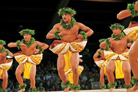 Invoking the Warrior: Hula Kane Merrie Monarch Festival, Karen Valentine, Polynesian Dance, Hawaii Magazine, Hawaiian History, Polynesian Men, Hawaii Hula, Hawaiian Dancers, Hula Dance