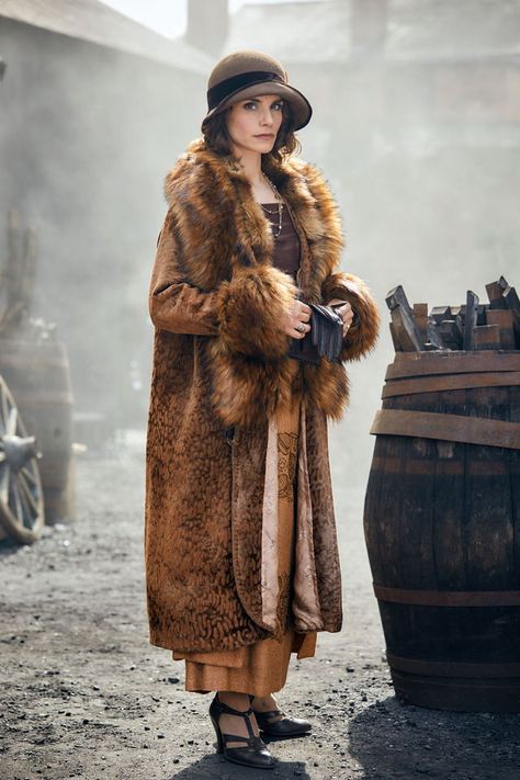 Peaky Blinders Fashion Women, Peaky Blinders Outfit Women, May Carleton, Peaky Blinders Fancy Dress, Peaky Blinders Outfit, Peaky Blinders Fashion, Peaky Blinders Dress, Costume Peaky Blinders, Peaky Blinders Costume