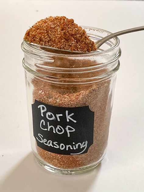 Pork chop seasoning is easy to make and the flavor it gives to otherwise bland pork is amazing! Make this spice blend recipe with 6 pantry staples! Pork Seasoning Recipe, Pork Chop Seasoning, Bbq Pork Recipes, Pork Seasoning, Spice Blends Recipes, Pork Rub, Seasoning Recipe, Grilled Pork Chops, Quick Breakfast Recipes