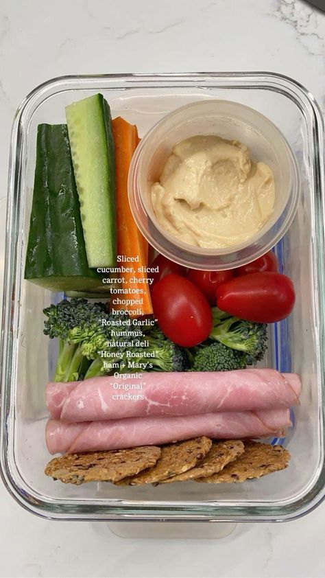 Lunches For School Aesthetic, High School Snacks, Aesthetic Food Healthy Lunch, Healthy Lunch Ideas For College Students, Aesthetic Healthy Lunch Ideas For School, School Lunch Inspo Healthy, Small Lunch Ideas Healthy, School Lunch Ideas For High Schoolers Healthy, School Lunches Aesthetic