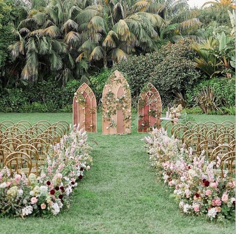 Stained Glass Wedding Arch, Unique Wedding Alter, Arches Backdrop, Window Arches, Aisle Inspiration, Floral Aisle, Angel Wedding, Elegant Black Tie, Wedding Alters