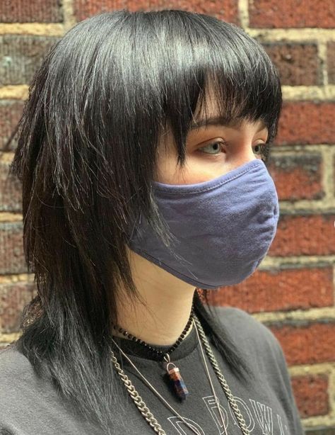 Layered Shag Medium Length Hair, Edgy Haircuts Medium Choppy Bangs, Shag Mullet Round Face, Medium Length Emo Hair, Feminine Mullet Straight Hair, Emo Hair Short, Short Shag Mullet, Short Edgy Hair, Emo Mullet