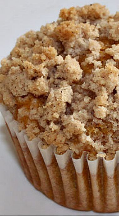 Jumbo Pumpkin Streusel Muffins ❊ Muffins Pumpkin, Pumpkin Streusel, Muffins Blueberry, Pumpkin Streusel Muffins, Jumbo Muffins, Pumpkin Cream Cheese Muffins, Pumpkin Muffin Recipes, Streusel Muffins, Muffin Streusel