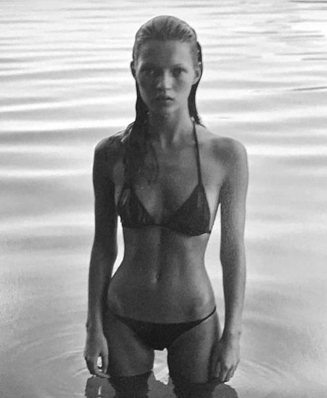 Kate Moss Body, Supermodel Body, Kate Moss 90s, Kate Moss Style, Queen Kate, Mario Sorrenti, 90s Model, Model Aesthetic, Body Inspiration