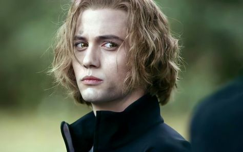 Jasper Cullen from Twilight Saga: Eclipse. Actor: Jackson Rathbone Jasper Hale, Long Hair, Hair, Black