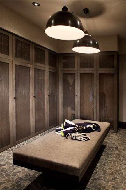 love the sheer door fronts Masculine Mudroom, Hunting Storage Room, Industrial Locker Room, Hunting Closet, Ski Mud Room, Lockers Design, Ski Locker Room, Locker Room Design, Traditional Pantry