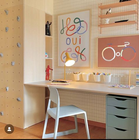 Nordic Playroom, Kids Desk Ideas, Kids Room Desk, Kids Workspace, Kids Rooms Inspo, Ikea Kids, Kids Bedroom Inspiration, Basement Design Ideas, Kids' Desk