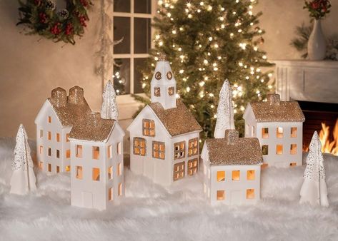 Christmas Gingerbread Houses, Cool Gingerbread Houses, Diy Christmas Village, Christmas Village Houses, Glitter Houses, Led Tea Lights, Christmas Gingerbread House, Holiday Village, Christmas Décor