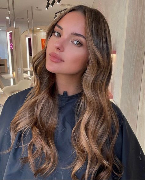 Brown Hair Inspiration, Honey Brown Hair, Layered Haircuts For Medium Hair, Brown Hair Balayage, Blonde Hair Inspiration, Haircuts For Medium Hair, Brown Blonde Hair, Hair Dye Colors, Hair Inspo Color