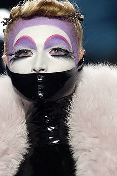 Christian Dior Fall 2003 Ready-to-Wear Fashion Show - Michelle Alves, John Galliano Drag Inspiration, Christian Dior Makeup, Couture Dior, Fall Couture, Avant Garde Makeup, Drag Makeup, Dior Makeup, Pat Mcgrath, Club Kids