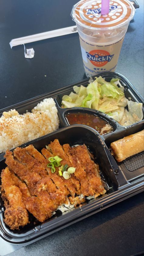 tonkatsu chicken, boba, bento box, bento, milk tea, drink, food, asian food, yummy food Tonkatsu Chicken, Chicken Katsu, Food Asian, Bento Ideas, Pizza Hut, Food Yummy, Noodle Dishes, Save Food, Asian Food