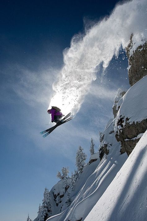 WOW!  Skiing in Utah would be incredible!  Here are 35 photos of Utah that will make you want to ski right NOW Skiing Photography, Ski Inspiration, Looks Adidas, Powder Skiing, Backcountry Skiing, Ski Outfit, Alpine Skiing, Ski Season, Winter Sport